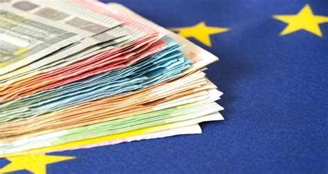 Контроль безопасности и защита личных данных при работе со счетом