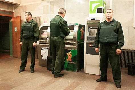 Какая статья УК РФ применяется при нападении на инкассаторов